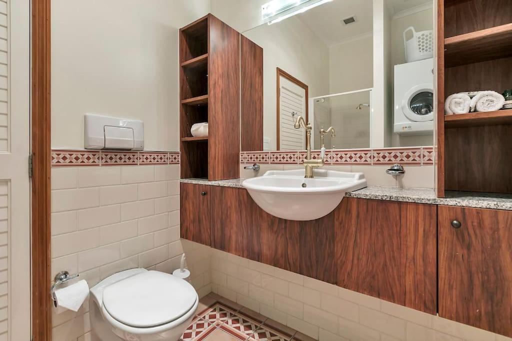 Spacious One Bedroom Apartment On Princes Wharf Auckland Exterior foto